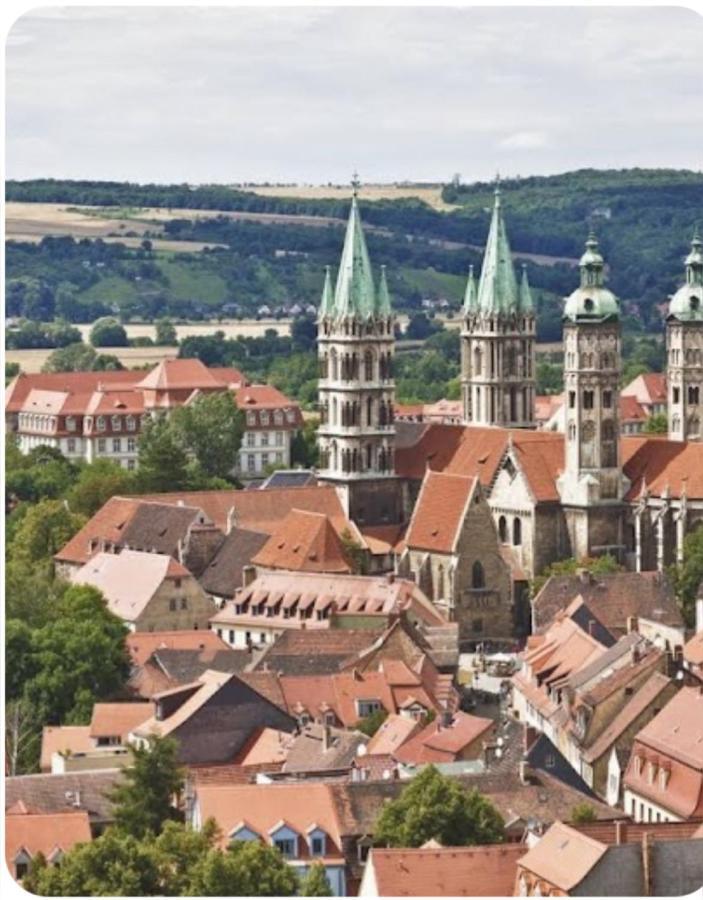 Schoene Neue 4 Zimmer Wohnung Mit Sued-Balkon Bis 8 Personen Naumburg  Bagian luar foto