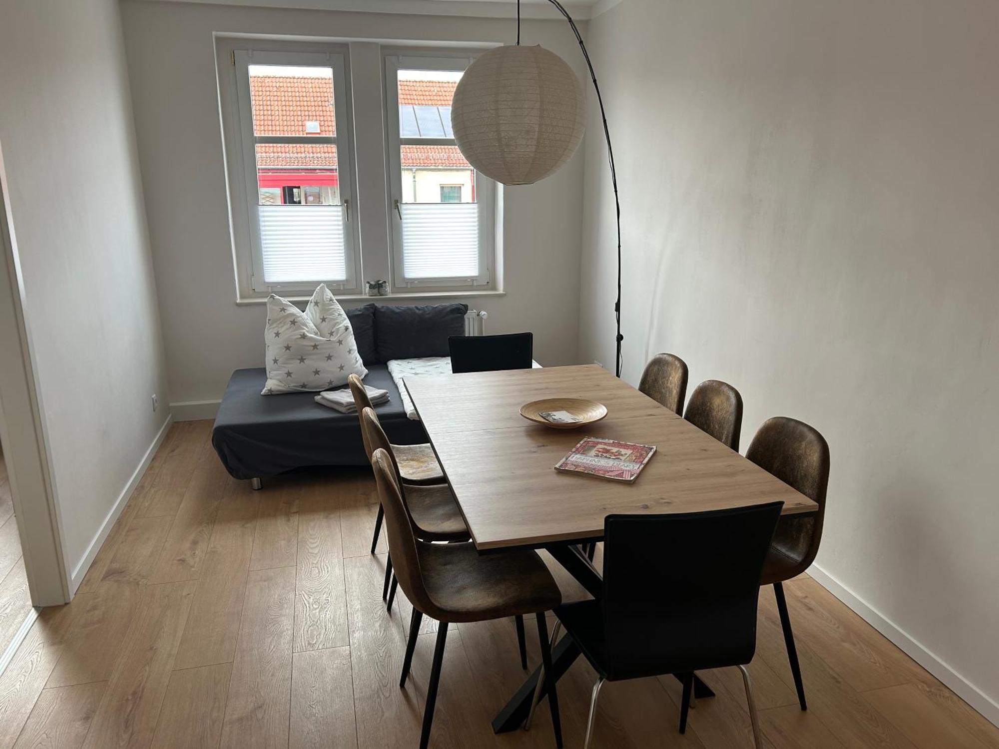 Schoene Neue 4 Zimmer Wohnung Mit Sued-Balkon Bis 8 Personen Naumburg  Bagian luar foto